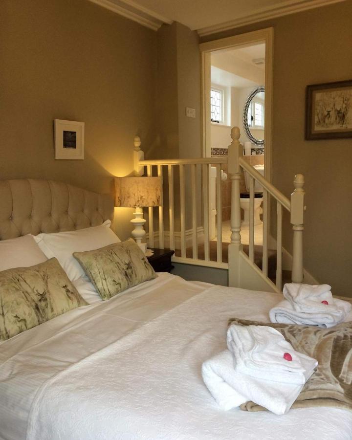 Storrs Gate House Bed & Breakfast โบว์เนส ออน วินเดอเมียร์ ภายนอก รูปภาพ