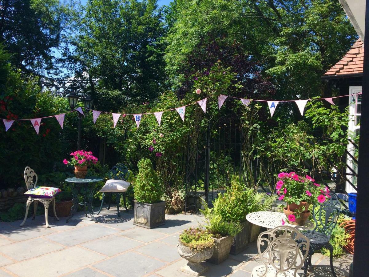 Storrs Gate House Bed & Breakfast โบว์เนส ออน วินเดอเมียร์ ภายนอก รูปภาพ